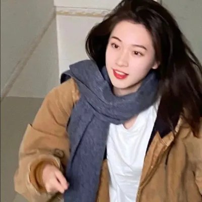 盛开的樱花林下